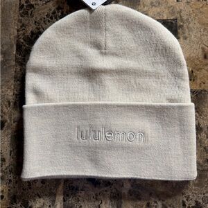 Lululemon Revelation Beanie *Wordmark O/S Heathered Bone
